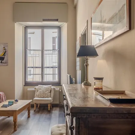 Pantheon Square, Comfort, Super Kingsize Bed Daire Roma